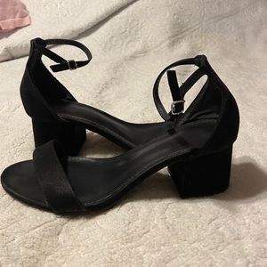 🌸Blocked Low Heel.